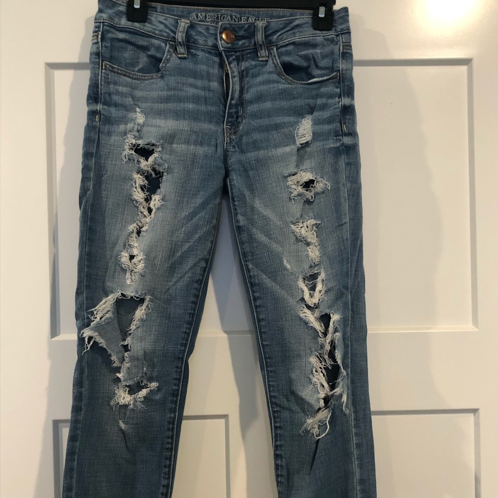 AMERICAN EAGLE JEANS